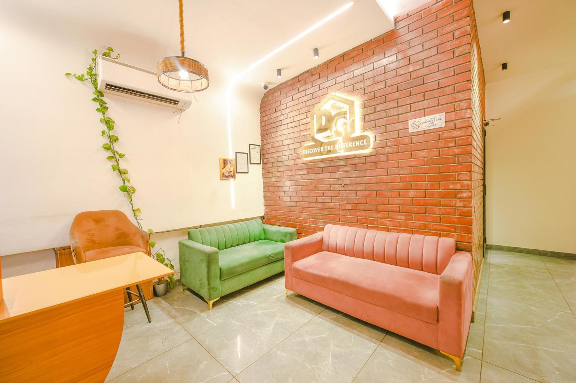 Fabhotel Dc Premium Zirakpur Exterior photo